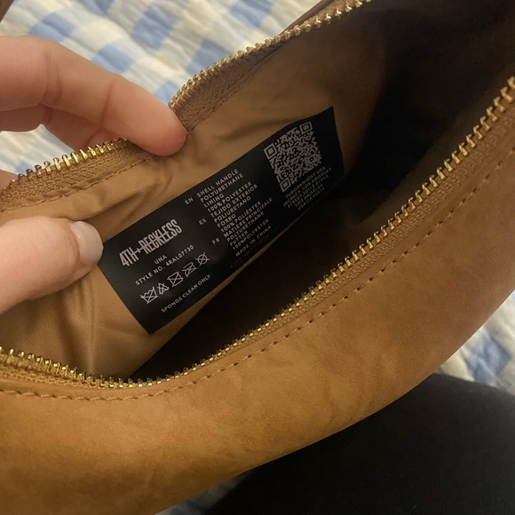 Elegant Tan Hobo Bag - Picture 6 of 6